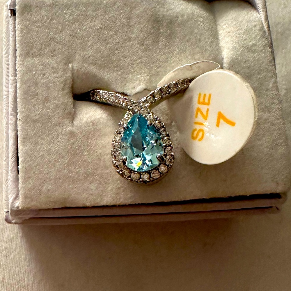 Beautiful Aquamarine Ring